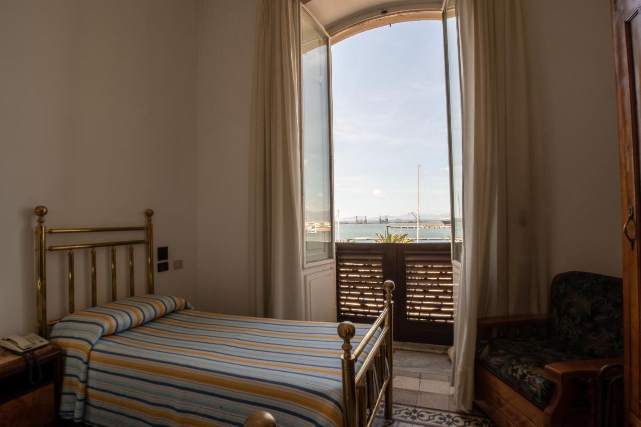Hotel Aer Bj Vittoria Cagliari Kültér fotó