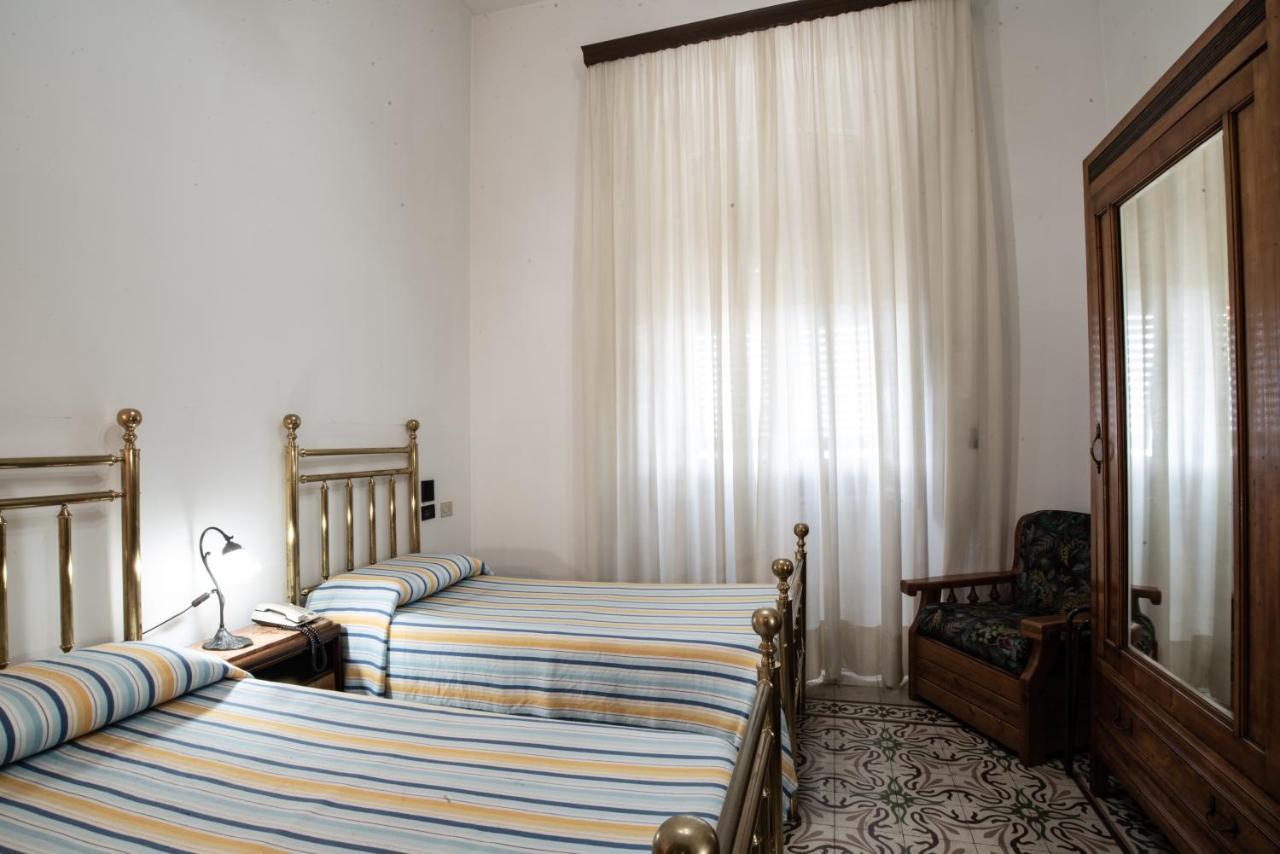 Hotel Aer Bj Vittoria Cagliari Kültér fotó