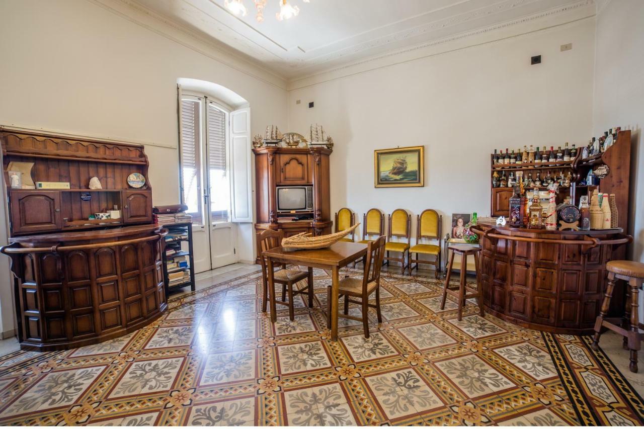 Hotel Aer Bj Vittoria Cagliari Kültér fotó