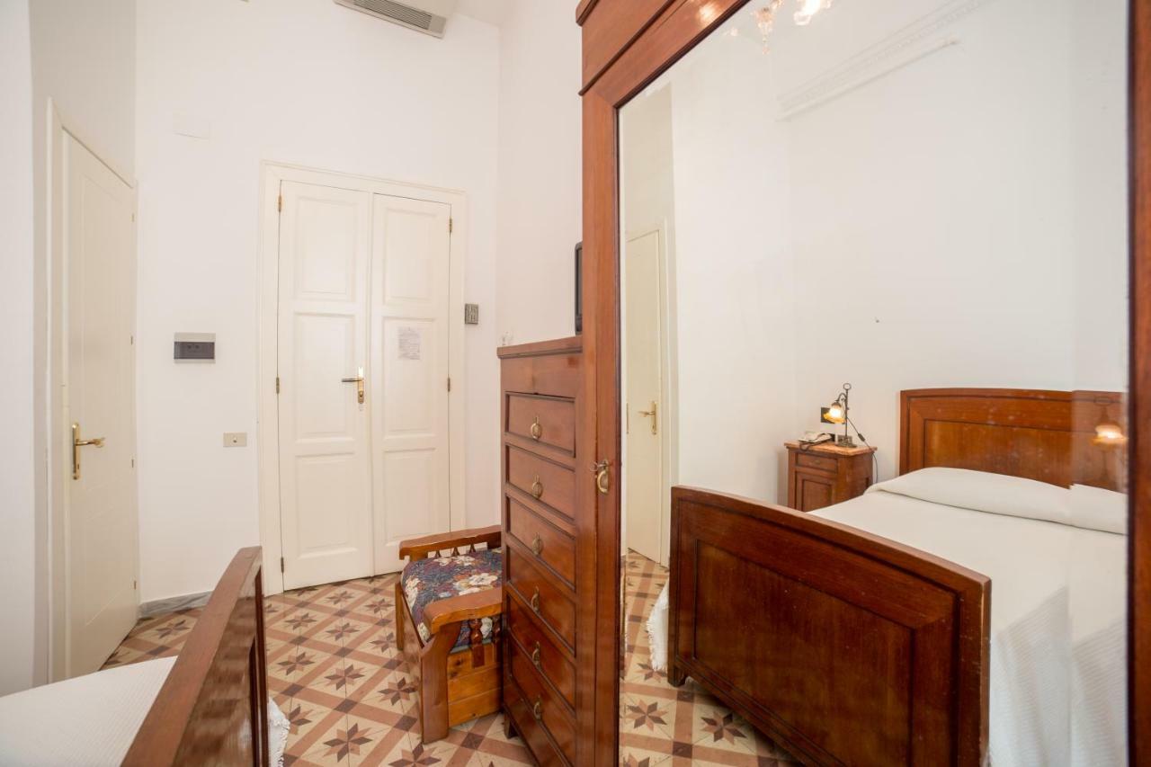 Hotel Aer Bj Vittoria Cagliari Kültér fotó