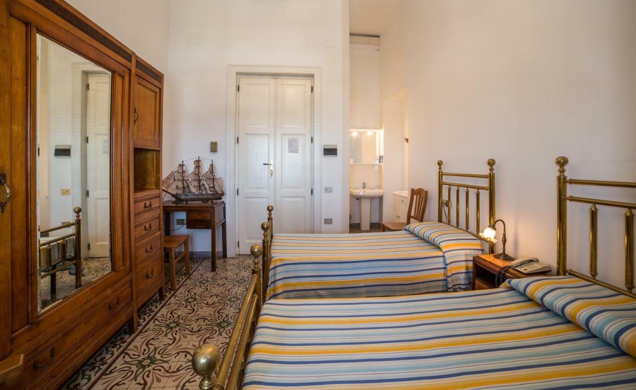 Hotel Aer Bj Vittoria Cagliari Kültér fotó