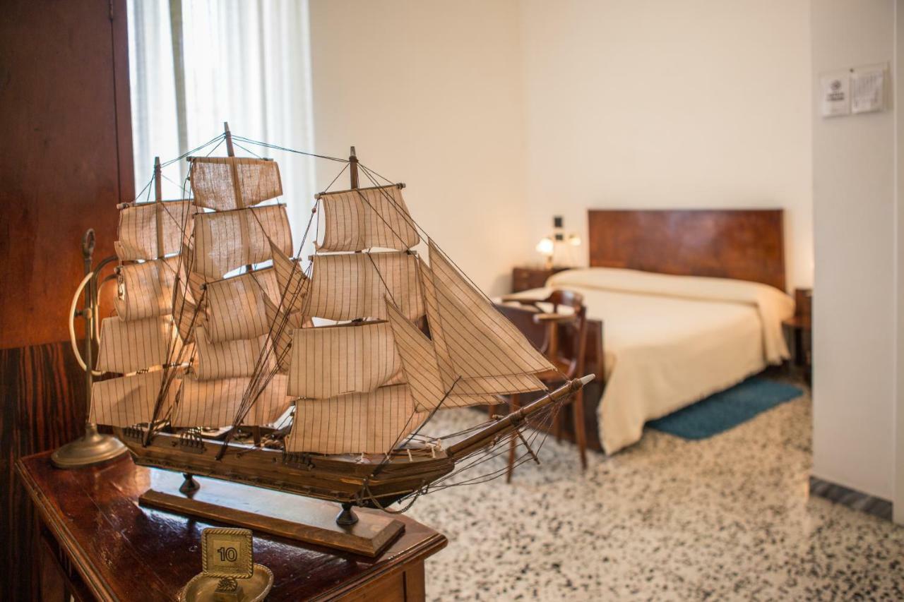 Hotel Aer Bj Vittoria Cagliari Kültér fotó