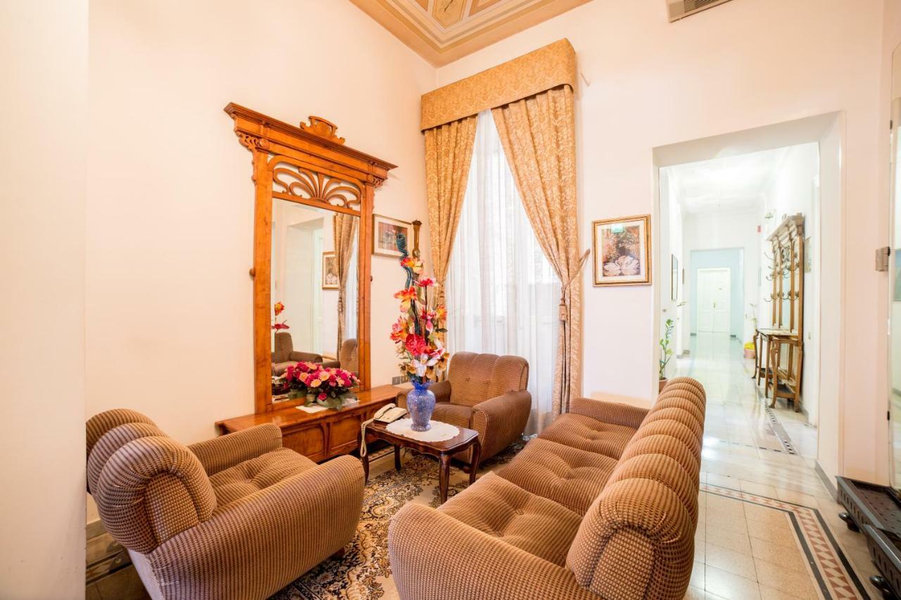 Hotel Aer Bj Vittoria Cagliari Kültér fotó